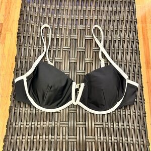 NWT Black/White Bikini Top Size L(11-13